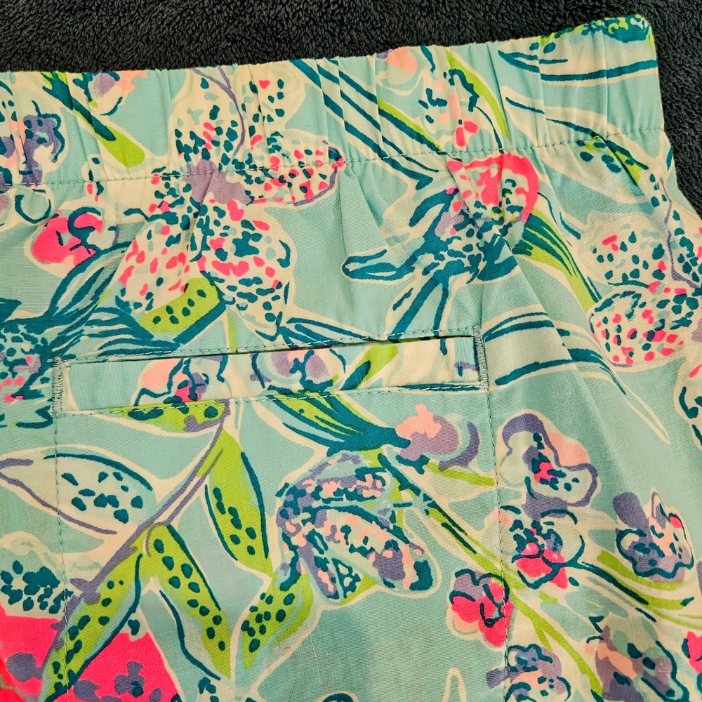 Sz 4 Lilly Pulitzer Ocean View Shorts. You've Been Spotted Porto Blue 5" Inseam - Picture 3 of 5
